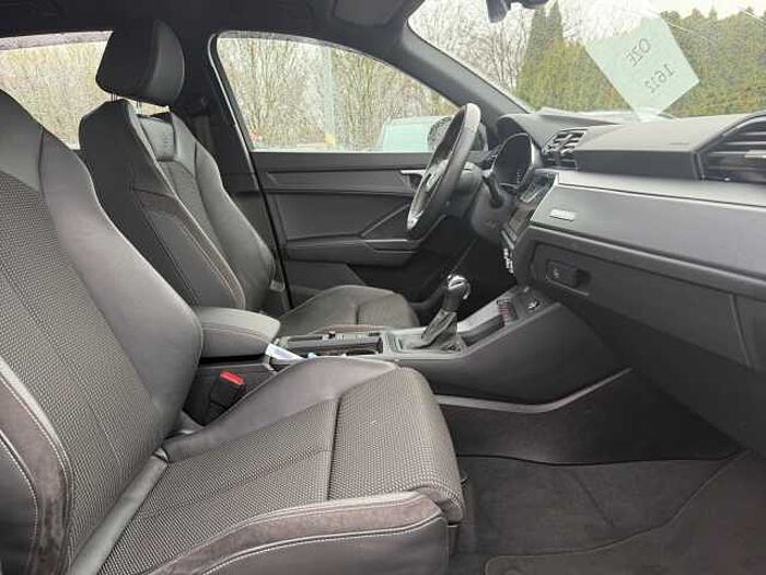 Audi Q3 40 2.0 TFSI S-tronic quattro S-Line NAVI LED