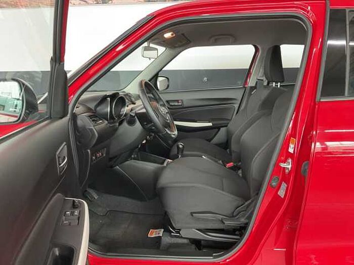 Suzuki Swift 1.2 Club Hybrid LED+ACC+DAB+BLUETOOTH