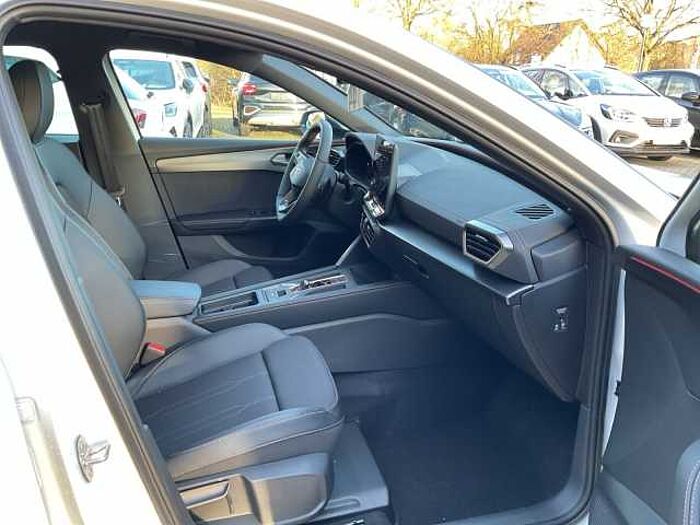 CUPRA Leon Sportstourer 1.5 eTSI DSG PANO / SITZHEIZUNG