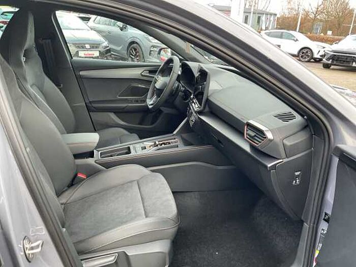 CUPRA Leon Sportstourer 2.0 TSI 4Drive VZ PDC // DCC Black Edition