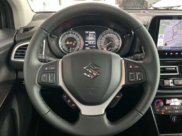 Suzuki SX4 S-CROSS 1.4 COMFORT PLUS NAVI LEDER PANORAMA ALLGRIP