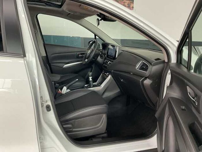 Suzuki SX4 S-CROSS 1.4 COMFORT PLUS NAVI LEDER PANORAMA ALLGRIP
