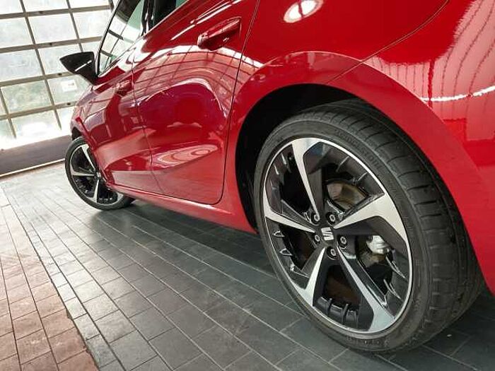 SEAT Ibiza 1.0 TSI FR LED+NAVI+KAMERA+ACC+DAB+SHZ+