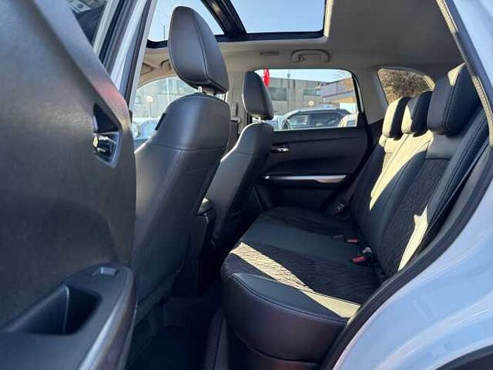 Suzuki Vitara 1.4 Comfort+ Allgrip NAVI LED ACC PANO