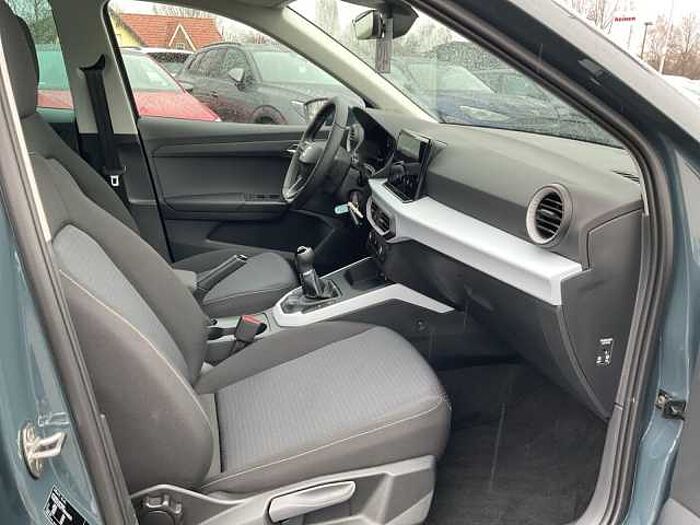 SEAT Arona 1.0 TSI Road Edition LED / SITZHEIZUNG