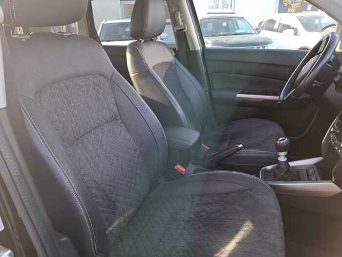 Suzuki Vitara 1.4 Comfort+ Allgrip NAVI LED ACC PANO