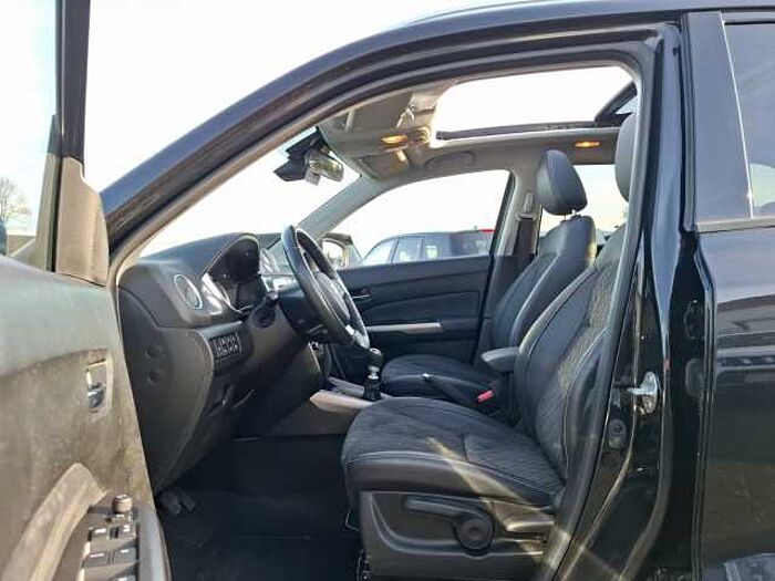 Suzuki Vitara 1.4 Comfort+ Allgrip NAVI LED ACC PANO