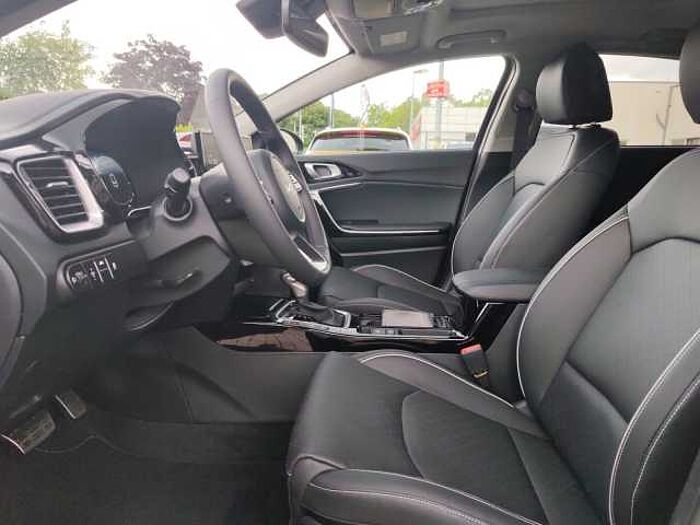 Kia ceed 1.5 T-GDI Platinum NAVI LENRKAD &SITZHEIZUNG cee'd