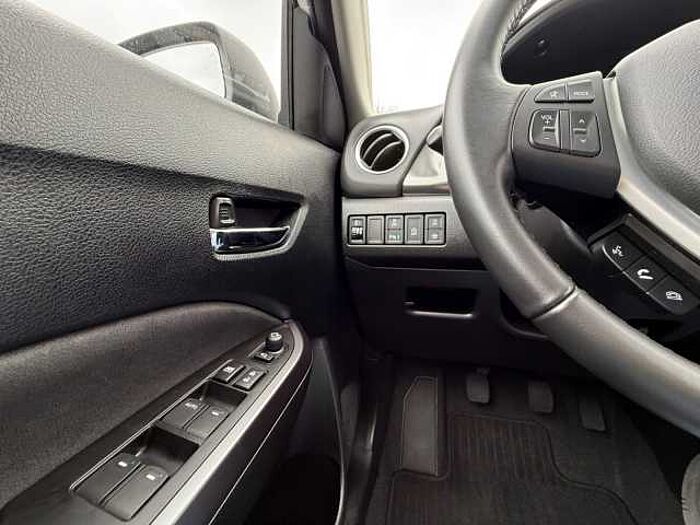Suzuki Vitara 1.4 Comfort+ NAVI LED ACC PANO