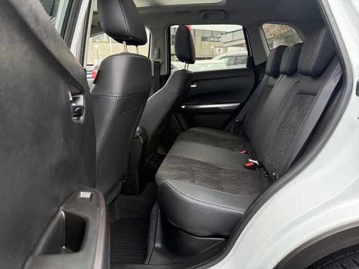 Suzuki Vitara 1.4 Comfort+ NAVI LED ACC PANO