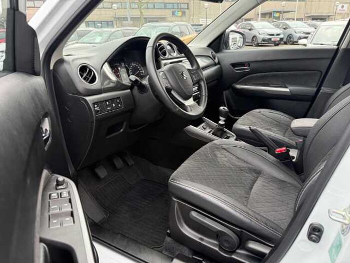 Suzuki Vitara 1.4 Comfort+ NAVI LED ACC PANO