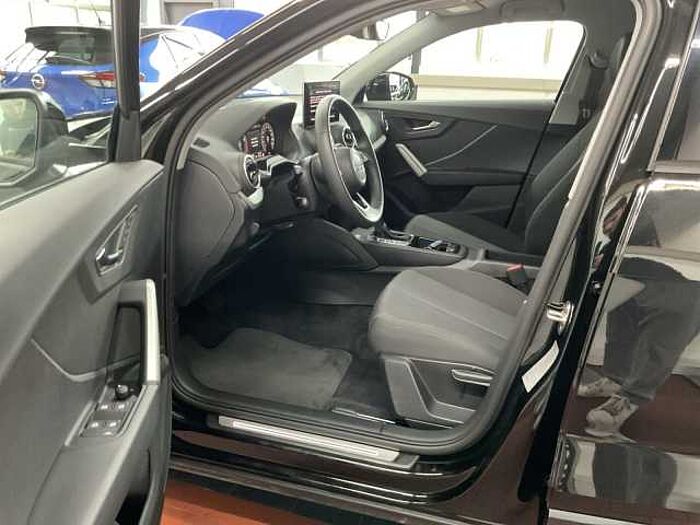 Audi Q2 35 TFSI S tronic advanced TEMPOMAT+PDC