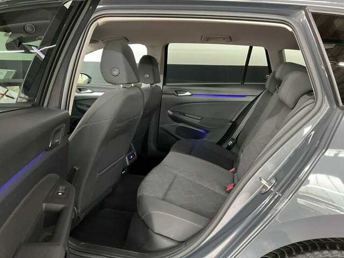 Volkswagen Golf VIII Variant 2.0 TDI DSG Life LED+NAVI+AHK