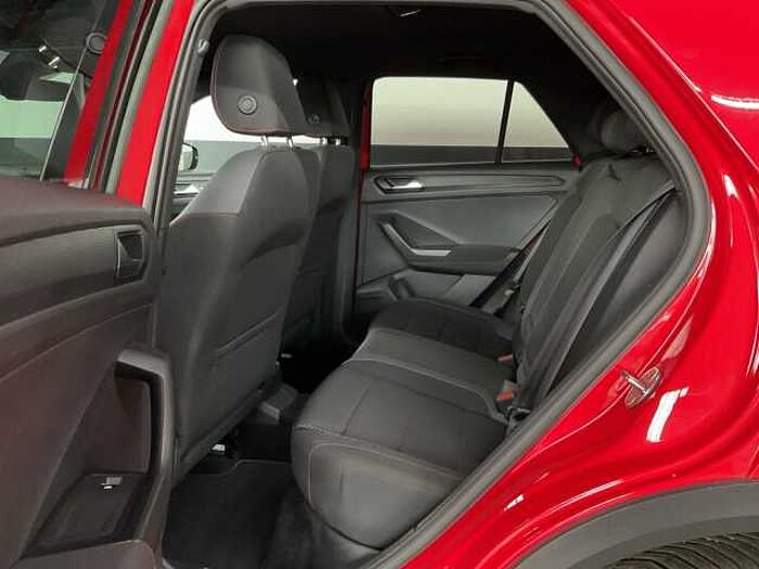 Volkswagen T-Roc 1.5 TSI DSG Sport LED+NAVI+AHK+KAMERA+ACC