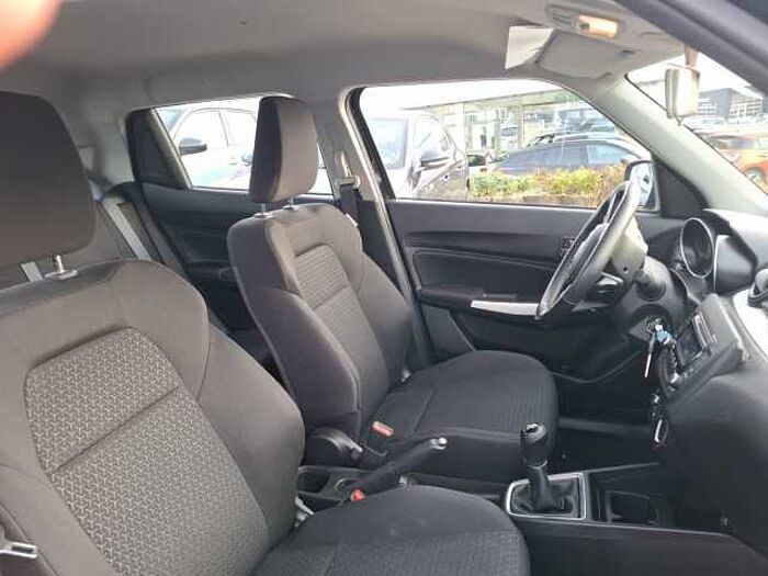 Suzuki Swift 1.2 Dualjet SHVS Club LED ACC KLIMA