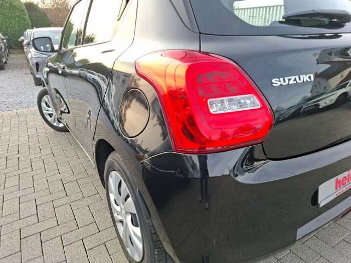 Suzuki Swift 1.2 Dualjet SHVS Club LED ACC KLIMA