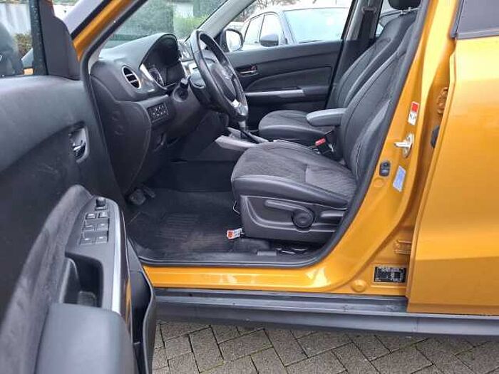 Suzuki Vitara 1.4 Comfort+ ALLGRIP NAVI LED ACC PANO