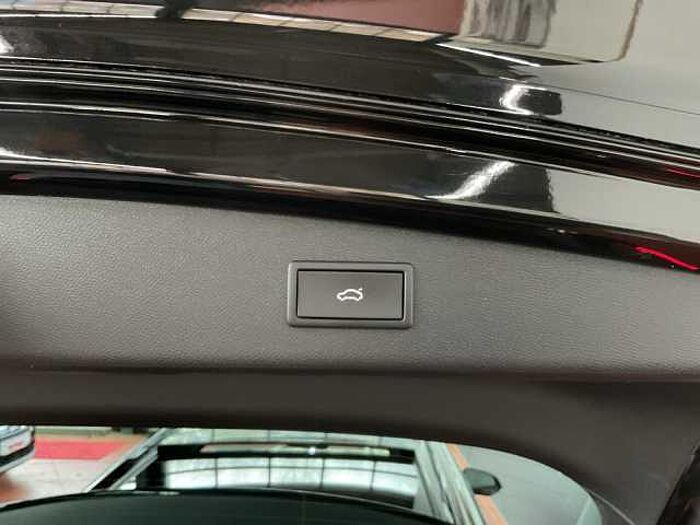 SEAT Leon Sportstourer FR 1.5 eTSI DSG NAVI LED PANO