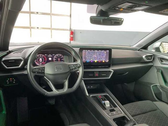 SEAT Leon Sportstourer FR 1.5 eTSI DSG NAVI LED PANO