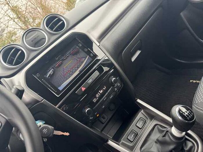 Suzuki Vitara 1.4 Comfort Hybrid NAVI+RÜCKFAHRKAMERA+DAB
