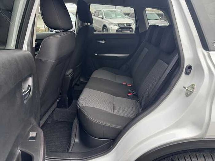 Suzuki Vitara 1.4 Comfort Hybrid NAVI+RÜCKFAHRKAMERA+DAB