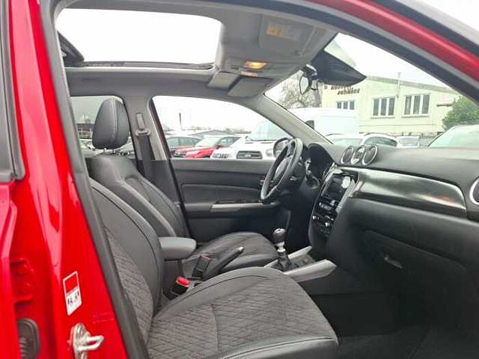 Suzuki Vitara 1.4 DITC Comfort+ NAVI LED ACC PANO