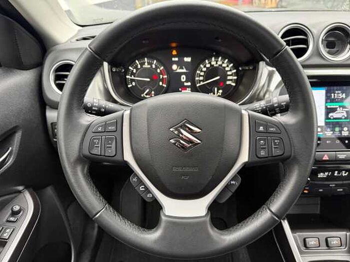 Suzuki Vitara 1.4 Comfort+ NAVI LED ACC PANO