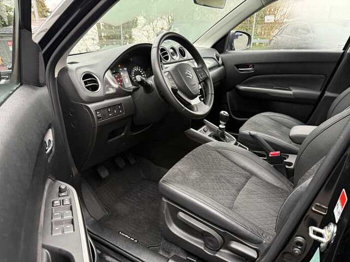 Suzuki Vitara 1.4 Comfort+ NAVI LED ACC PANO
