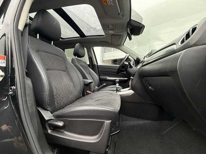 Suzuki Vitara 1.4 Comfort+ NAVI LED ACC PANO