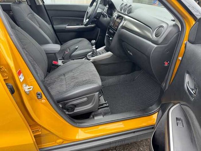 Suzuki Vitara 1.4 Comfort+ NAVI+PDC+DAB-RADIO+CARPLAY