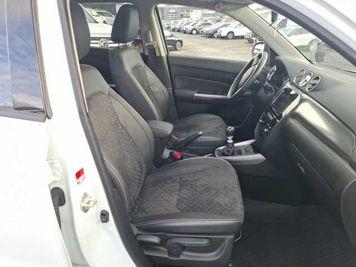 Suzuki VITARA 1.4 COMFORT PLUS+ NAVI PANORAMADACH DAB PLUS +