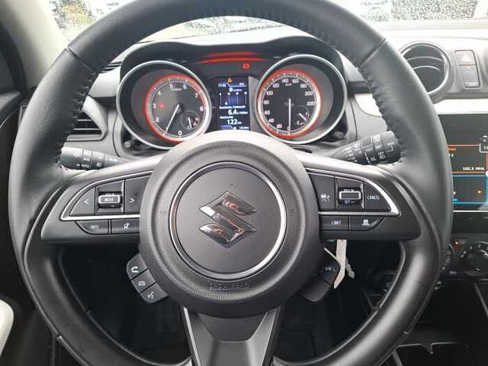 Suzuki Swift 1.2 Comfort NAVI LED ACC ALU