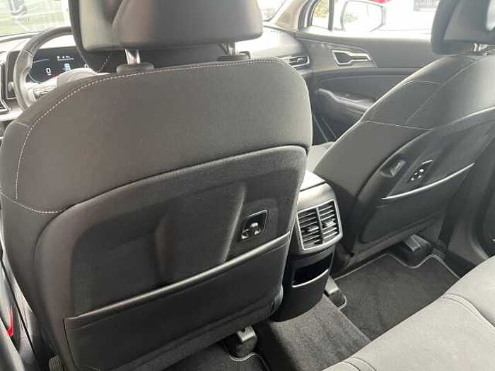 Kia SPORTAGE 1.6 DCT VISION NAVI LED GANZJAHRESREIFEN