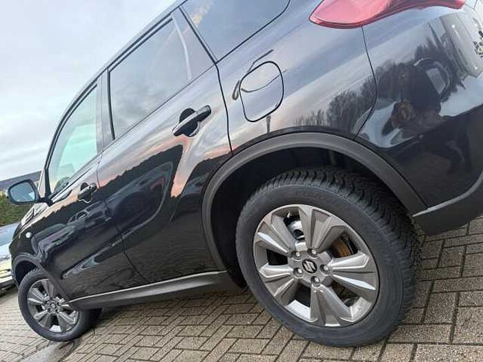 Suzuki VITARA 1.4 COMFORT HYBRID ACC+LED+Navi+SHZ+LM