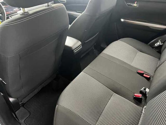 Suzuki VITARA 1.4 COMFORT SITZHEIZUNG NAVI DAB LED