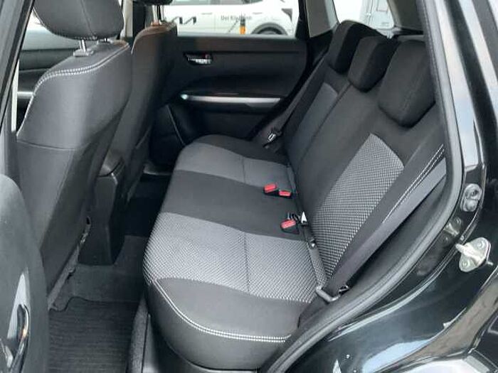 Suzuki Vitara 1.4 Comfort Plus RÜCKFAHRKAMERA+PDC+NAVI Comfort+