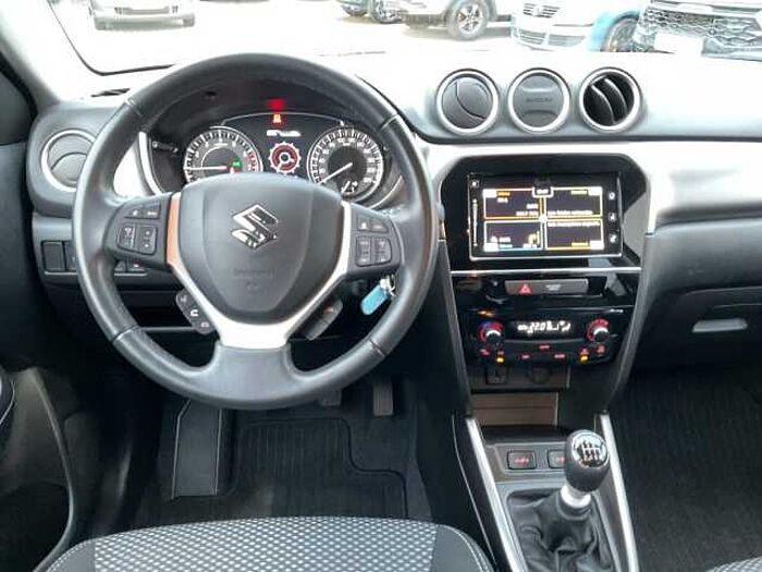 Suzuki Vitara 1.4 Comfort Plus RÜCKFAHRKAMERA+PDC+NAVI Comfort+