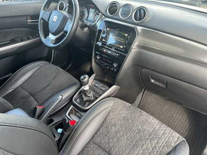 Suzuki Vitara 1.4 Comfort Plus RÜCKFAHRKAMERA+PDC+NAVI Comfort+