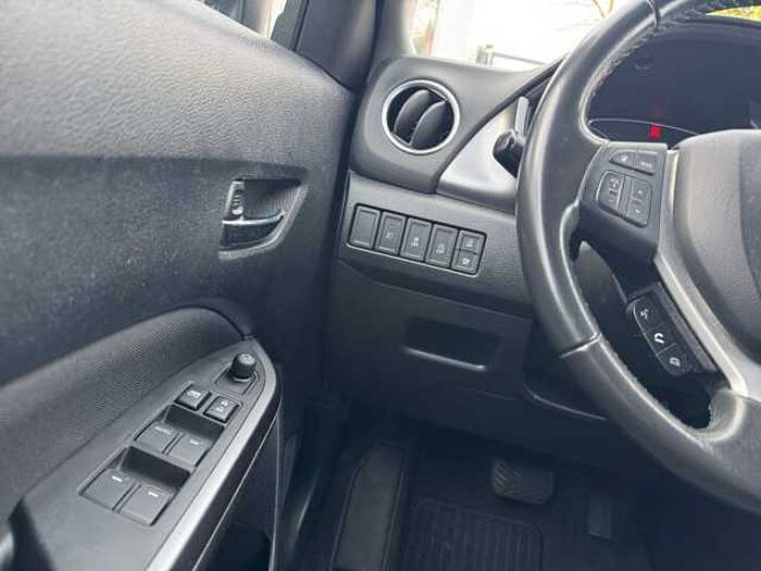 Suzuki Vitara 1.4 Comfort RÜCKFAHRKAMERA+PDC+NAVI+DAB