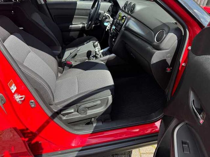 Suzuki Vitara 1.4 Comfort RÜCKFAHRKAMERA+NAVI+DAB-RADIO