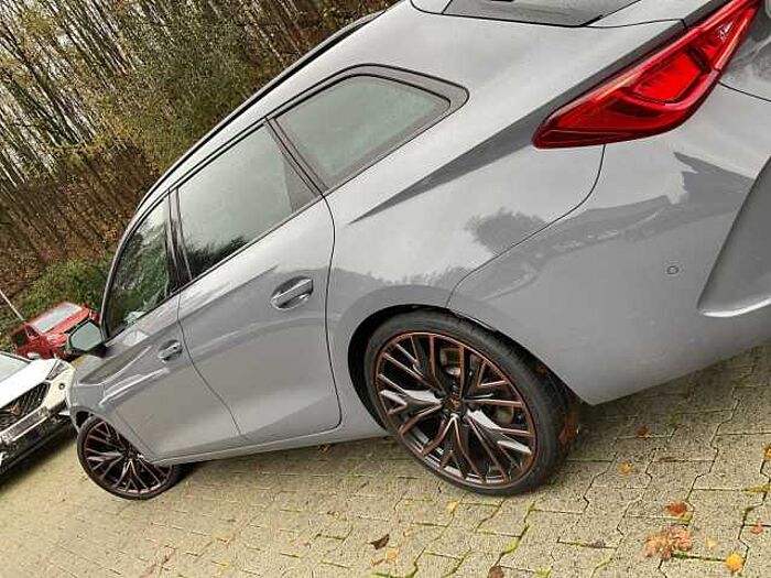 CUPRA Leon Sportstourer 2.0 TSI DSG VZ NAVI ACC WINTER