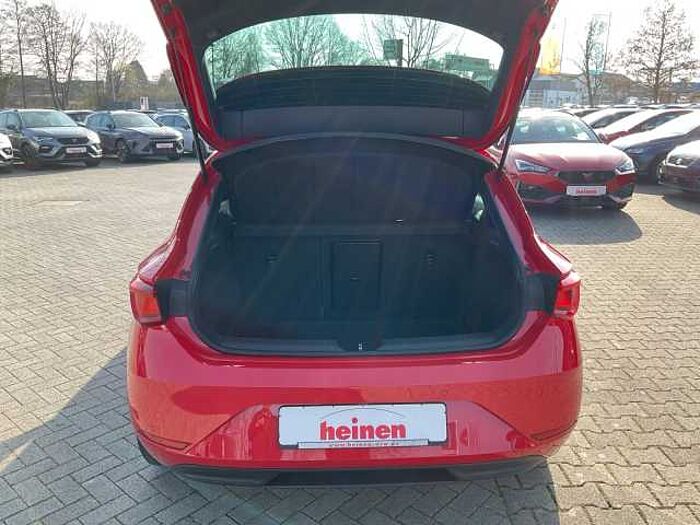 SEAT Leon 1.5 eTSI DSG Xcellence NAVI LED PANO