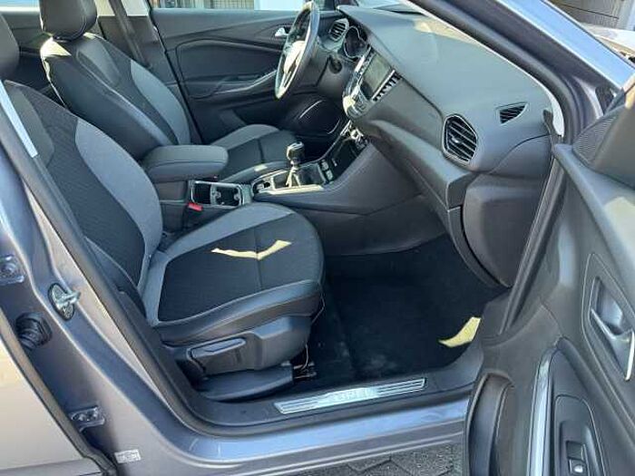 Opel Grandland 1.2 Turbo Business Innovation NAVI+PDC X