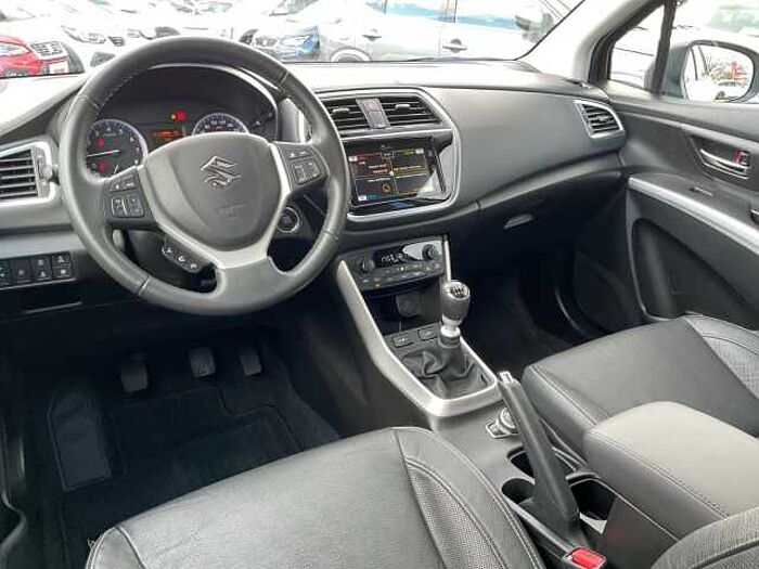Suzuki SX4 S-Cross 1.4 Comfort+ Allgrip NAVI LED PANO