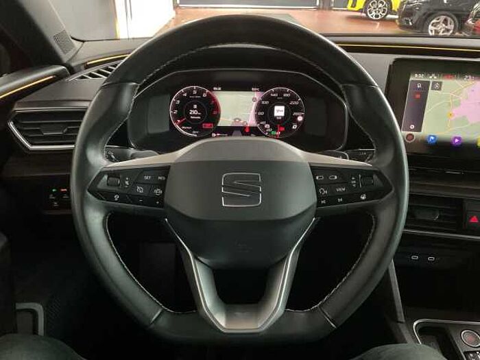 SEAT Leon 1.5 eTSI DSG Xcellence LED+NAVI+ACC+KAMERA