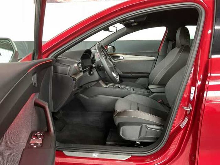 SEAT Leon 1.5 eTSI DSG Xcellence LED+NAVI+ACC+KAMERA