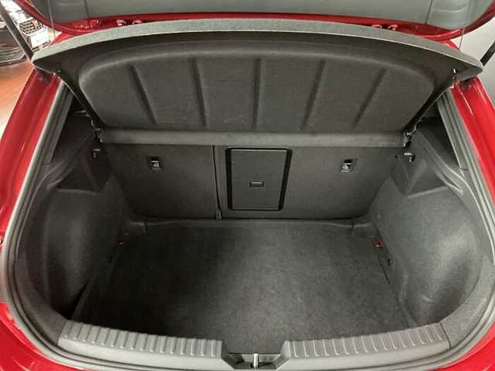 SEAT Leon 1.5 eTSI DSG Xcellence LED+NAVI+ACC+KAMERA