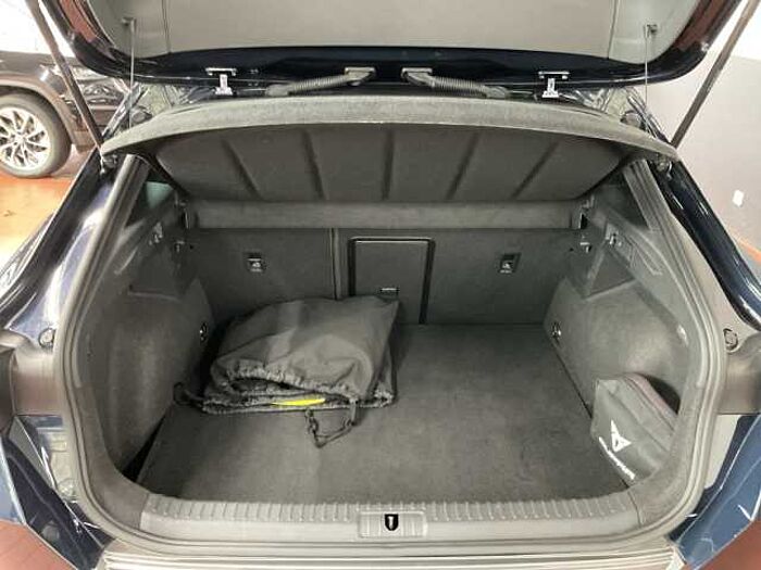 CUPRA Formentor 1.4 DSG VZ NAVI LED AHK PANO 19Z