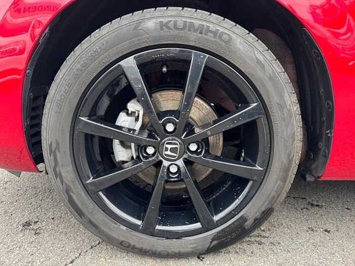 Honda Jazz 1.5 E-CVTExecutive NAVI LED CONNECT i-MMD Executive