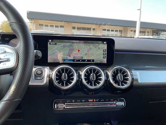 Mercedes-Benz GLB 180 AMG Line LM FELGEN + VIRTUAL COCKPIT
